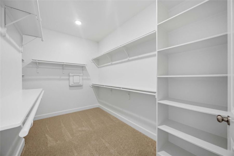 Spacious, unfurnished interior of a new home in , Houston (Image 25).