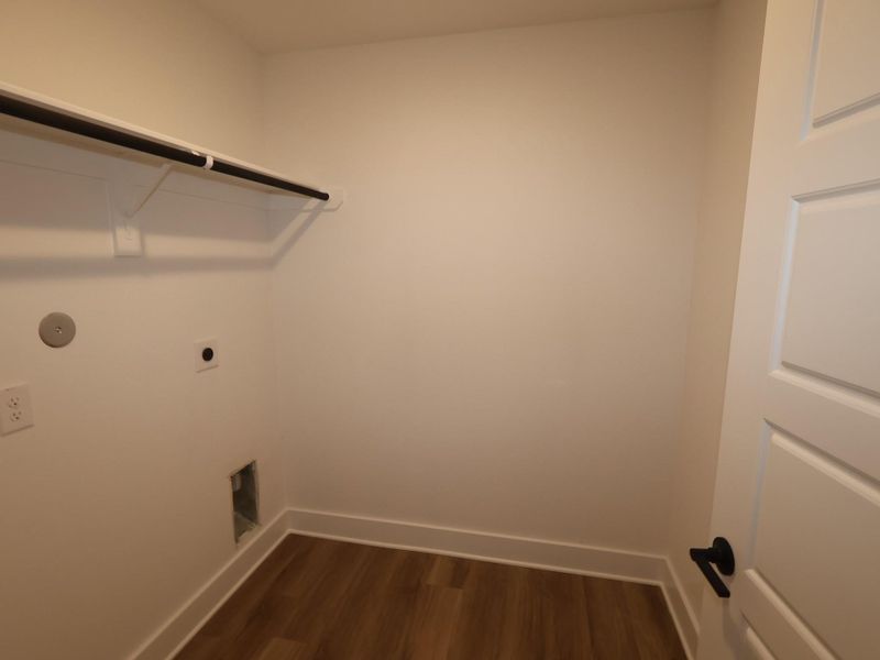 Spacious, unfurnished interior of a new home in Lago Mar, Santa Fe (Image 11).