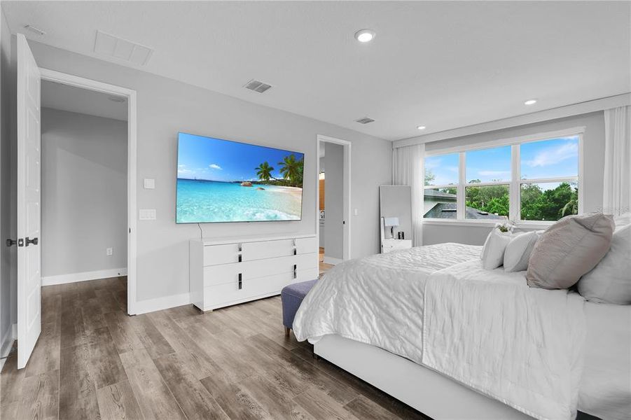 Furnished interior view inside a new home in , Orlando (Image 32).