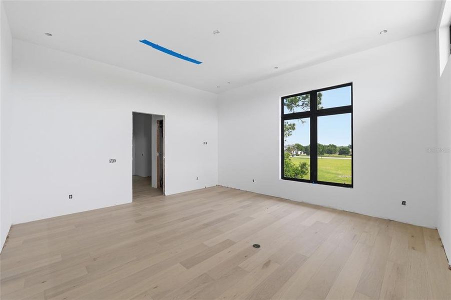 Spacious, unfurnished interior of a new home in Stonelake Ranch, Thonotosassa (Image 16).