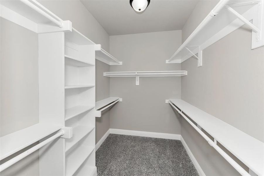 Spacious, unfurnished interior of a new home in , Lake Dallas (Image 16).