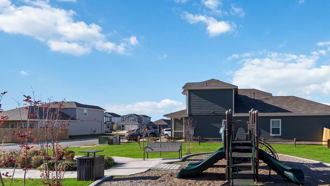 Community amenities in Wayside, Uhland (Image 24).