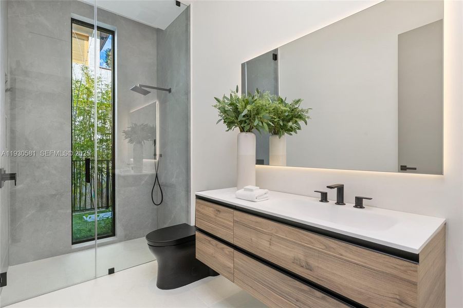 Furnished interior view inside a new home in , Fort Lauderdale (Image 19).