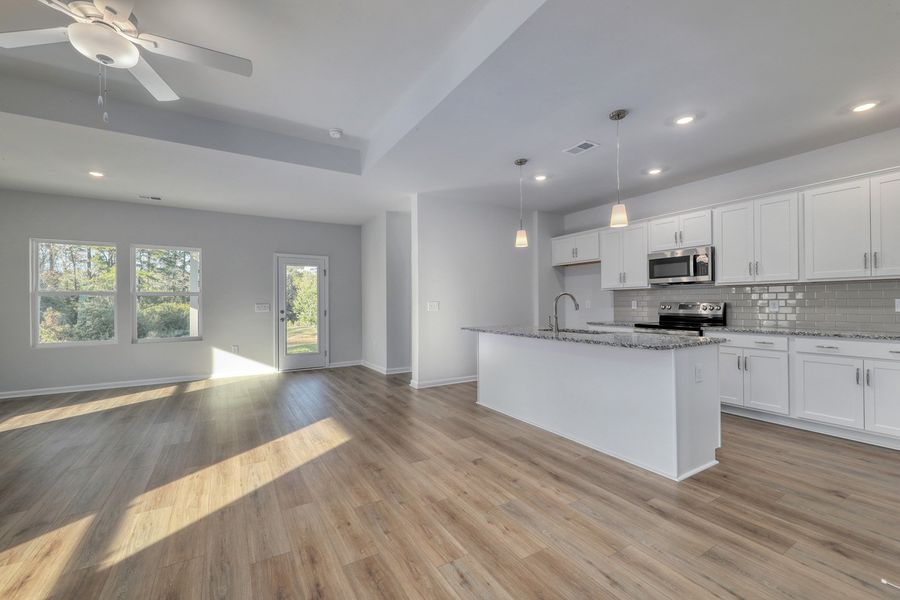 Spacious, unfurnished interior of a new home in Jordan Grove, Conway (Image 16).