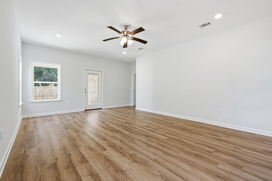 Spacious, unfurnished interior of a new home in , Crestview (Image 35).