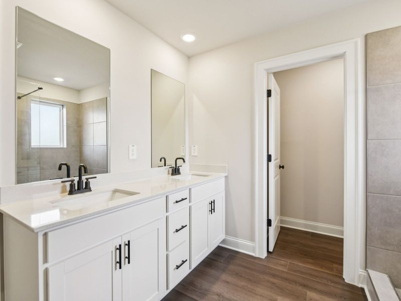 The Chatham floorplan with the Balanced White interior package.