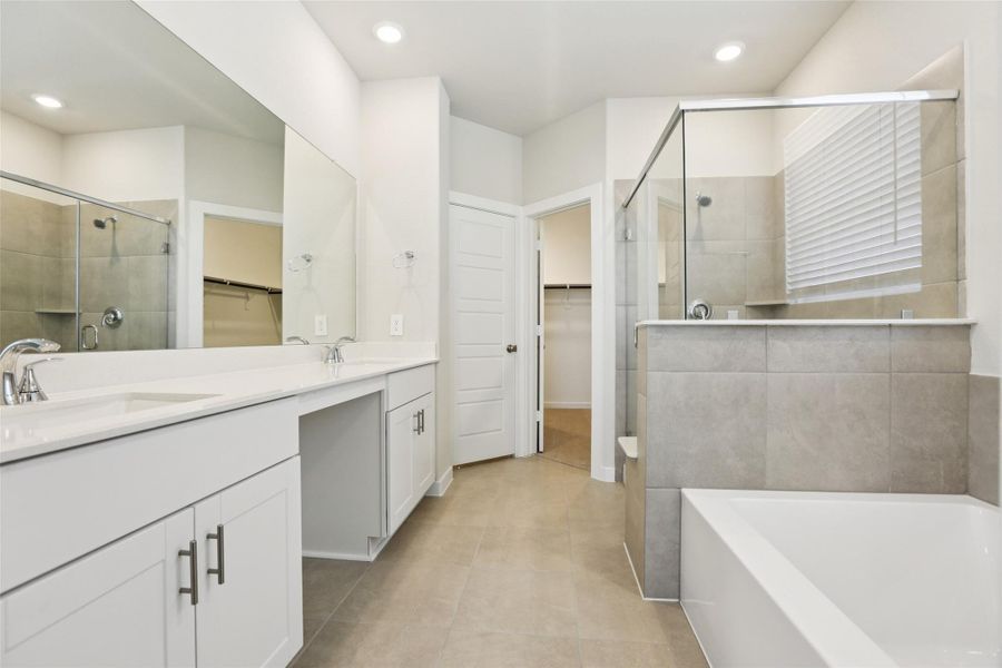 Photo is not of the actual home, but is an inspirational photo of builder’s model home and may depict options, furnishings, and/or decorator features that are not included Photo is not of the actual home, but is an inspirational photo of builder’s model home and may depict options, furnishings, and/or decorator features that are not included