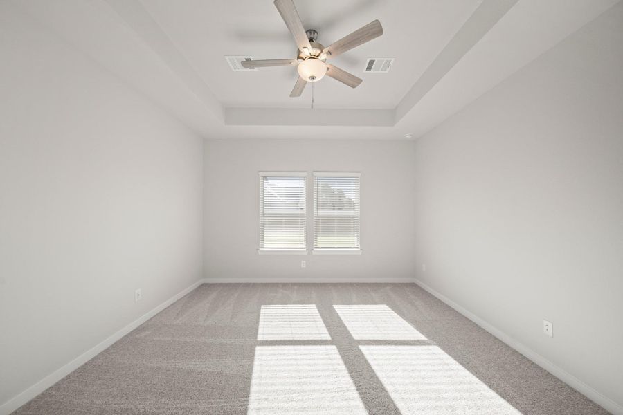 Spacious, unfurnished interior of a new home in Country Creek, Mont Belvieu (Image 16).
