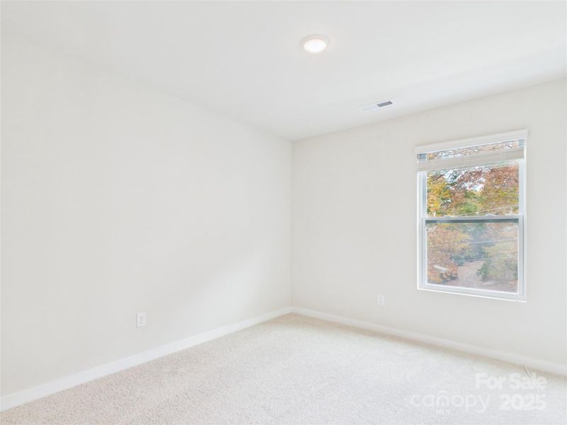 Spacious, unfurnished interior of a new home in Kinghurst Cove, Charlotte (Image 31). Spacious, unfurnished interior of a new home in Kinghurst Cove, Charlotte (Image 31).