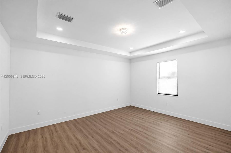 Spacious, unfurnished interior of a new home in , Clewiston (Image 25).