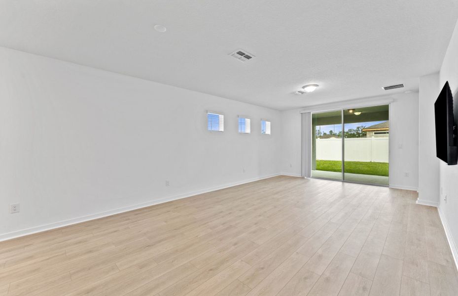 Spacious, unfurnished interior of a new home in Caldera, Spring Hill (Image 16).
