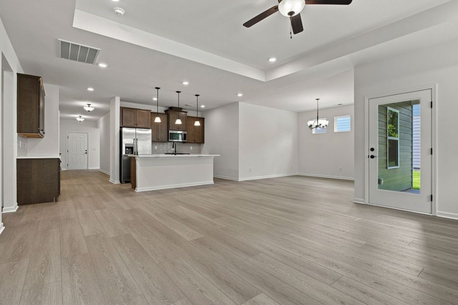 Spacious, unfurnished interior of a new home in Hampshire Hills, Columbia (Image 15).