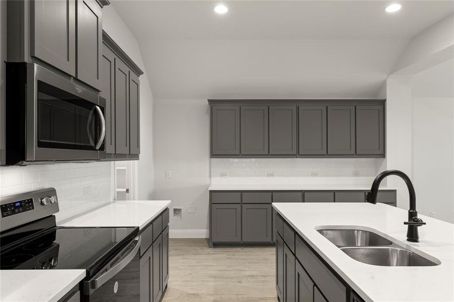 13. 1017 Goya - Kitchen (3) 13. 1017 Goya - Kitchen (3)