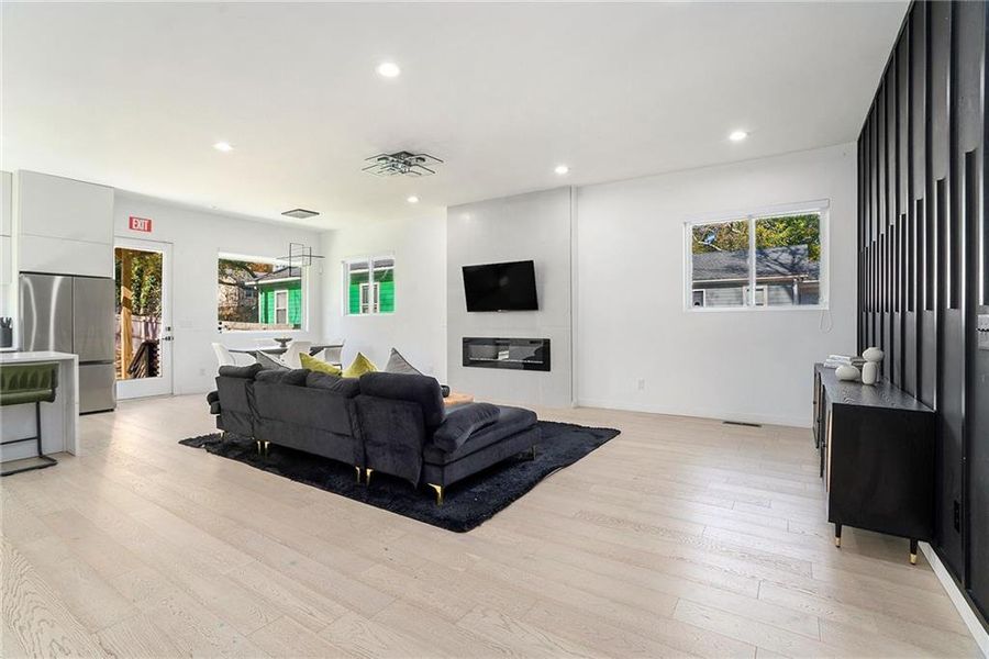 Furnished interior view inside a new home in , Atlanta (Image 16).