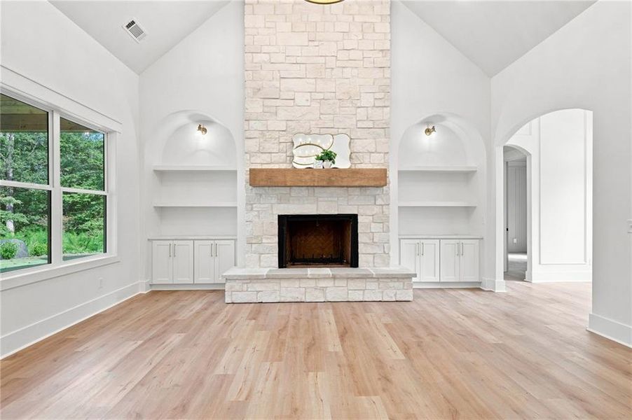 Spacious, unfurnished interior of a new home in , Ellijay (Image 32).