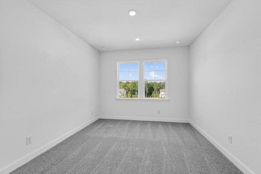 Spacious, unfurnished interior of a new home in Bailey Fence, Dacula (Image 19).