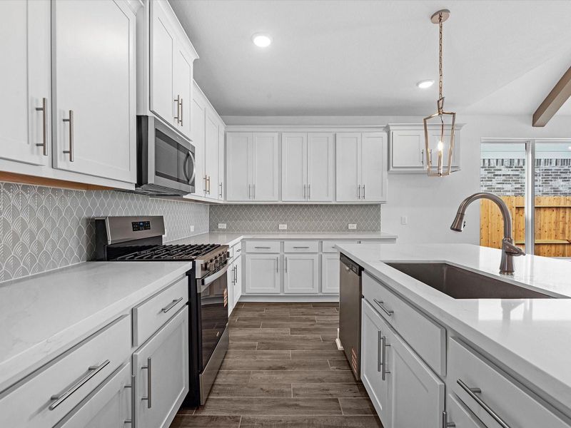 Furnished interior view inside a new home in Sienna, Missouri City (Image 5).