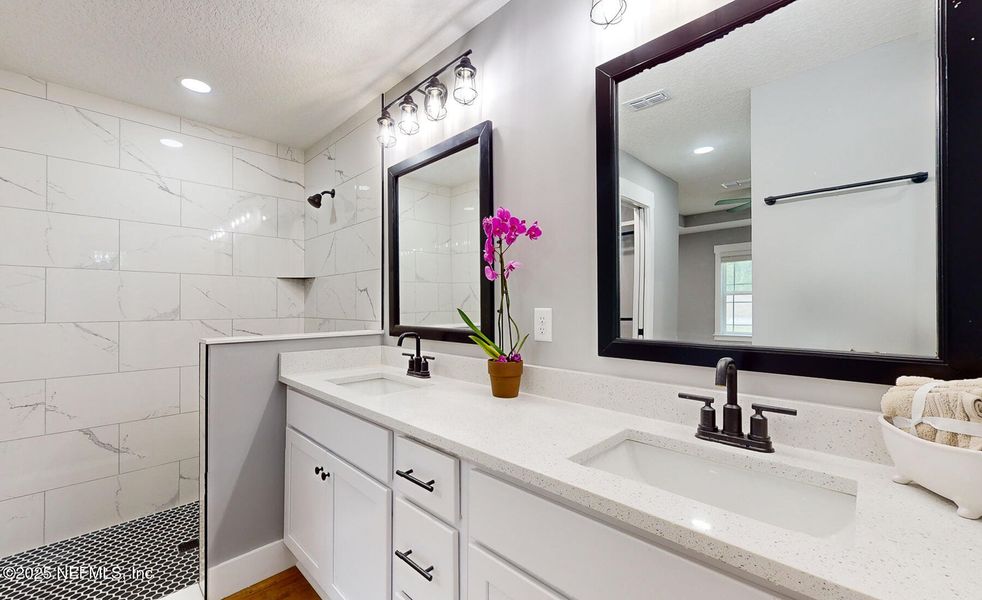 Furnished interior view inside a new home in , Middleburg (Image 2). Furnished interior view inside a new home in , Middleburg (Image 2).