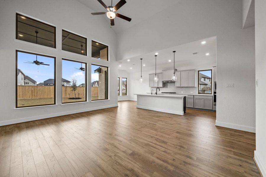 Spacious, unfurnished interior of a new home in Bridgeland 55', Cypress (Image 19).