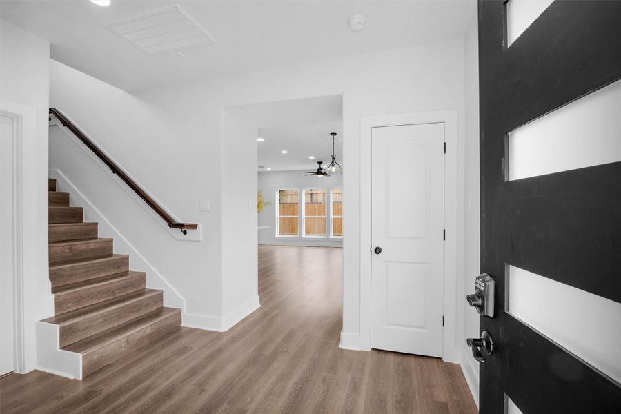 Spacious, unfurnished interior of a new home in , Houston (Image 29).