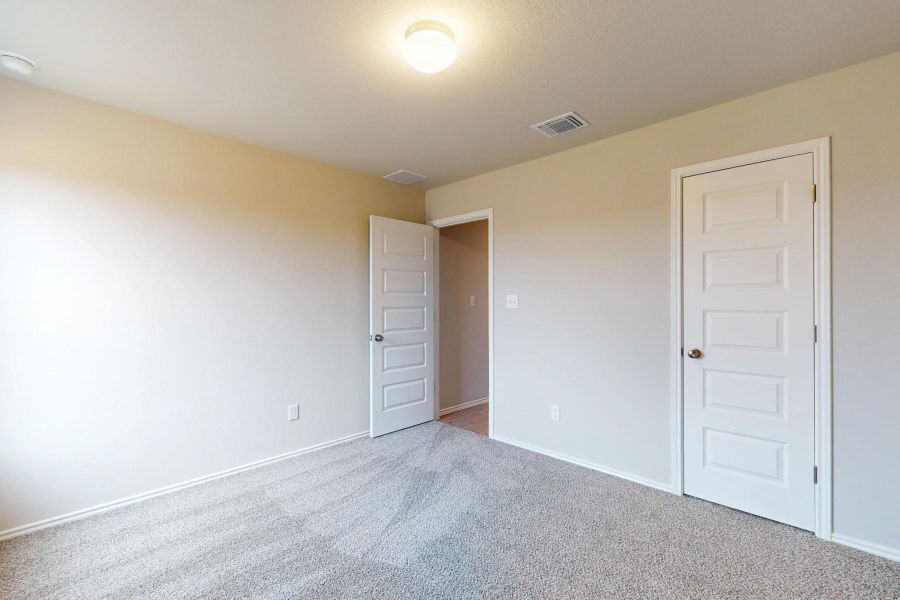 Spacious, unfurnished interior of a new home in Carillon, Manor (Image 18). Spacious, unfurnished interior of a new home in Carillon, Manor (Image 18).