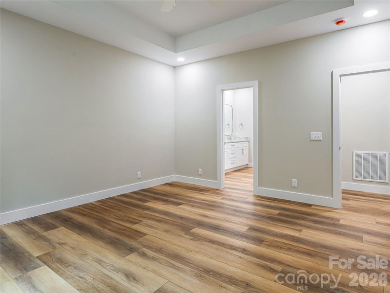 Spacious, unfurnished interior of a new home in , Hendersonville (Image 30). Spacious, unfurnished interior of a new home in , Hendersonville (Image 30).