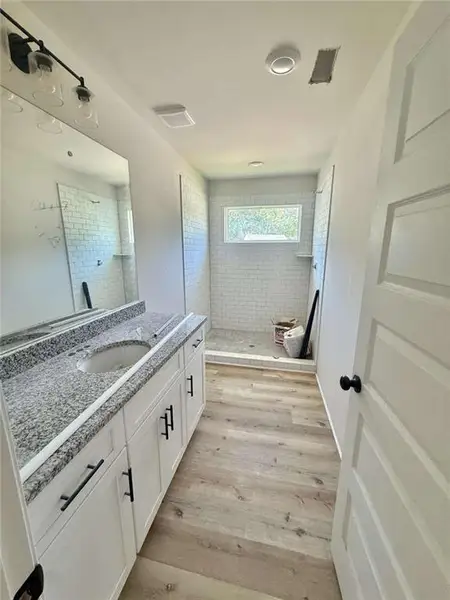 Image 4 of a home in . Image 4 of a home in .