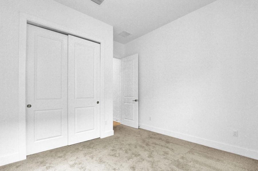 Spacious, unfurnished interior of a new home in Cove Royale, Stuart (Image 14).