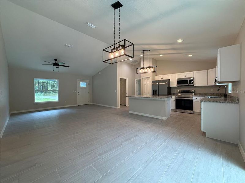 Spacious, unfurnished interior of a new home in , Dunnellon (Image 9). Spacious, unfurnished interior of a new home in , Dunnellon (Image 9).