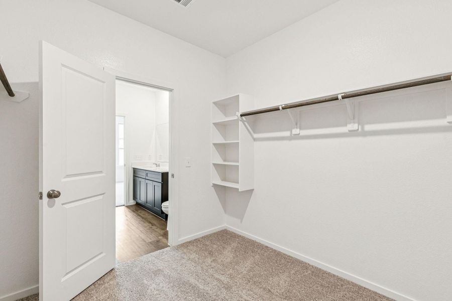 Spacious, unfurnished interior of a new home in River Ranch, Dayton (Image 33).