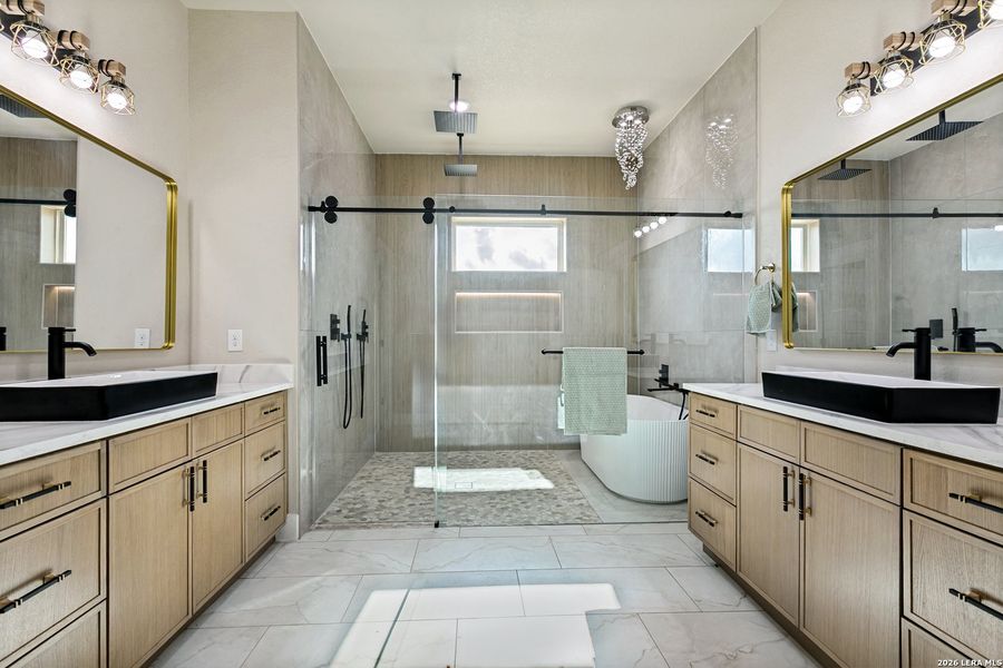 Furnished interior view inside a new home in , La Vernia (Image 33).