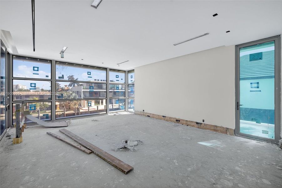 Actual photo as of Oct 31, 2025