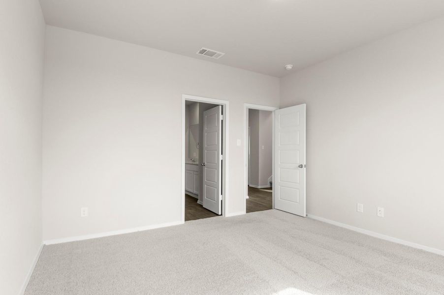 Spacious, unfurnished interior of a new home in Casetta Ranch, Kyle (Image 11).