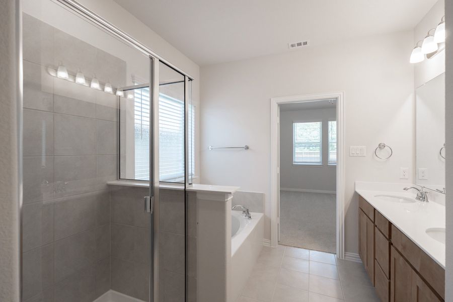 Furnished interior view inside a new home in Chalk Hill, Celina (Image 8).