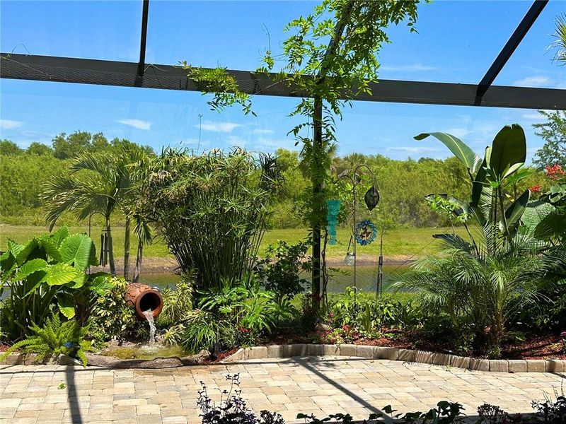 Community amenities in , Englewood (Image 33).