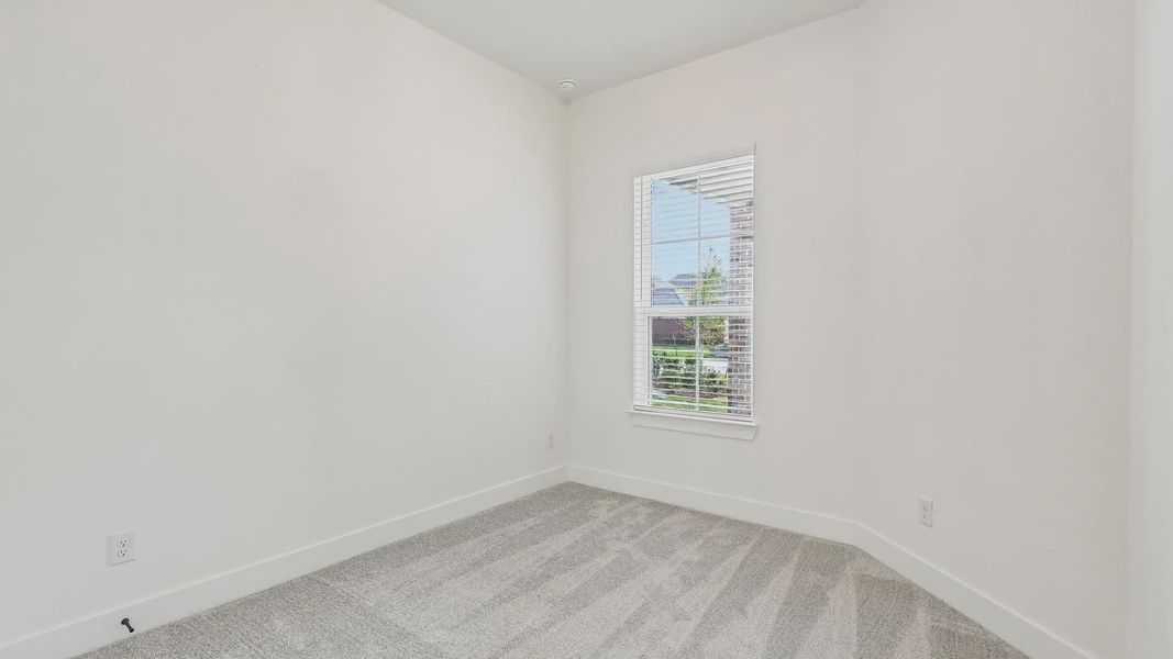Spacious, unfurnished interior of a new home in Evergreen 40s, Conroe (Image 19).