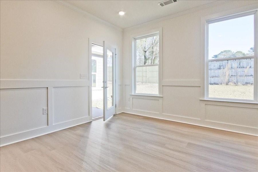 Spacious, unfurnished interior of a new home in Cooper's Walk, Loganville (Image 31).