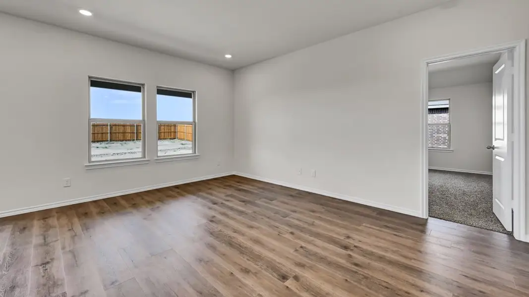 Spacious, unfurnished interior of a new home in Riverfield, Josephine (Image 25).