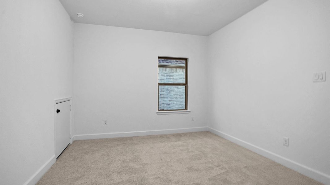 Spacious, unfurnished interior of a new home in Elyson 65', Katy (Image 7).