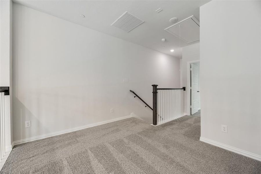 Spacious, unfurnished interior of a new home in Wade Settlement Townhomes, Frisco (Image 20).