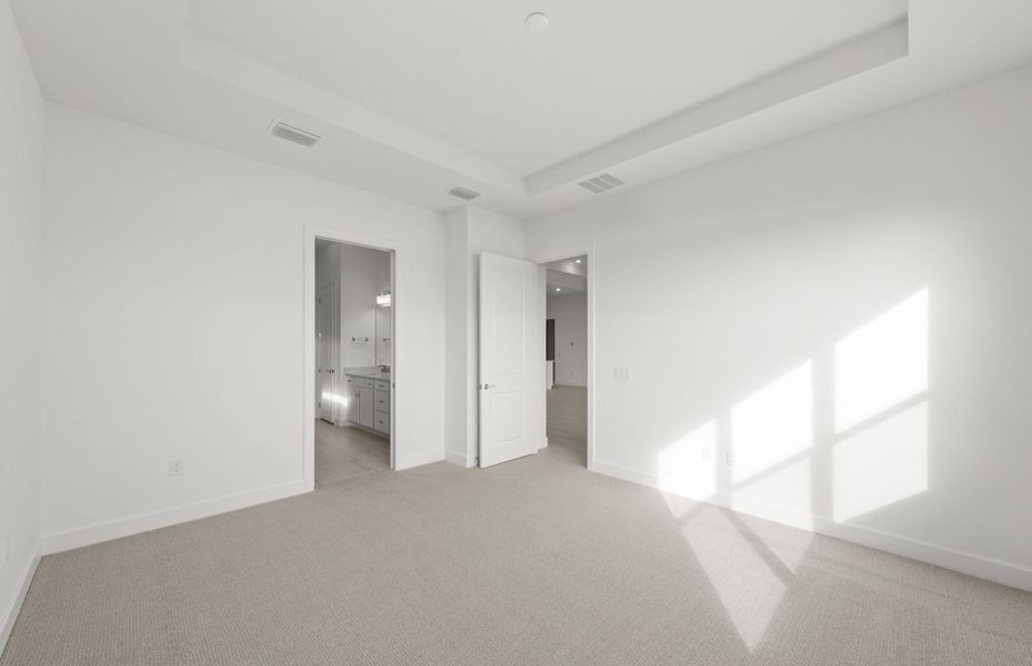 Spacious, unfurnished interior of a new home in TerraWalk at Babcock Ranch, Alva (Image 22).