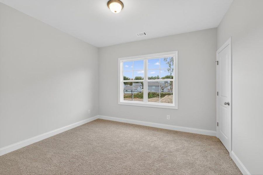 Spacious, unfurnished interior of a new home in Hemingway, Flowery Branch (Image 40).