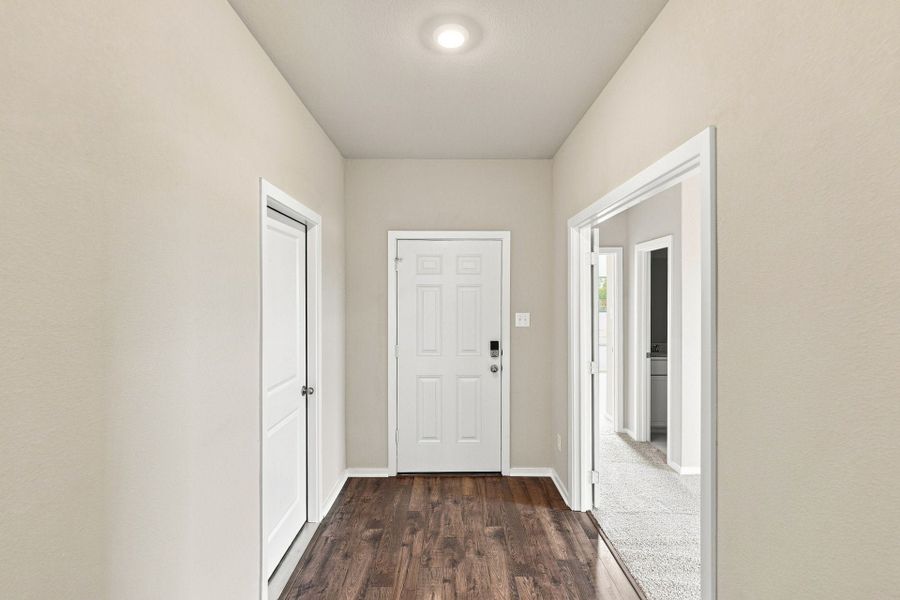 4br New Home in Heartland, TX.  - Slide 8