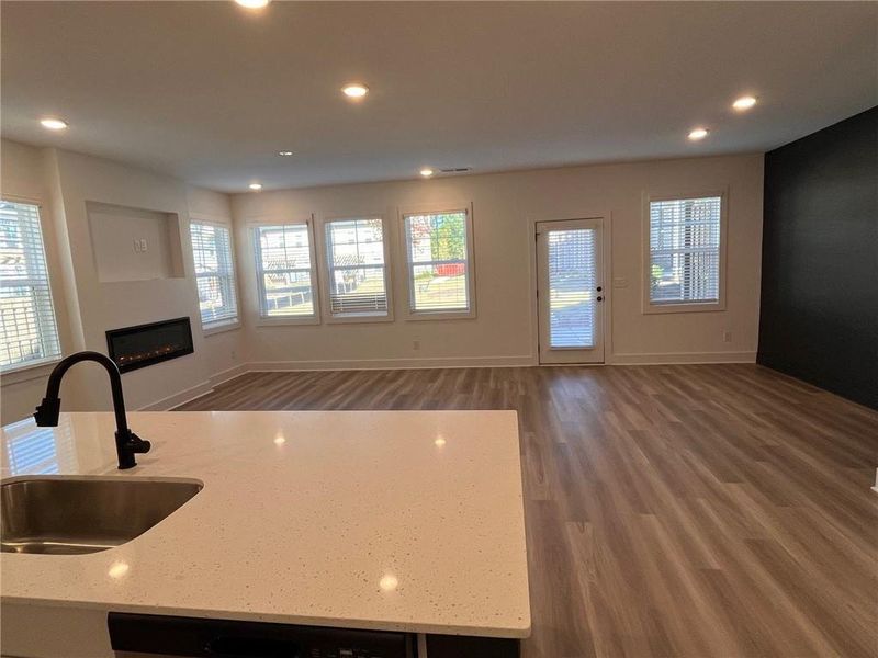 Spacious, unfurnished interior of a new home in Governors Parc, Kennesaw (Image 22).