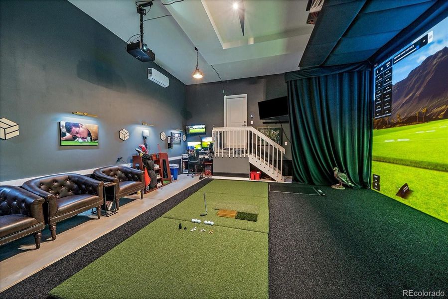 Garage Golf Simulator