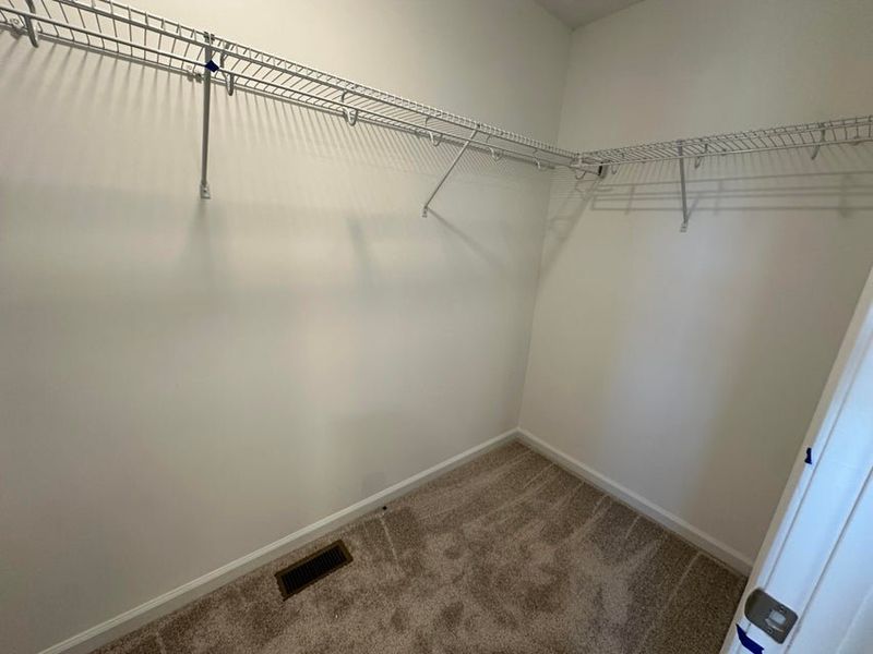 Spacious, unfurnished interior of a new home in Windsor, North Augusta (Image 14).