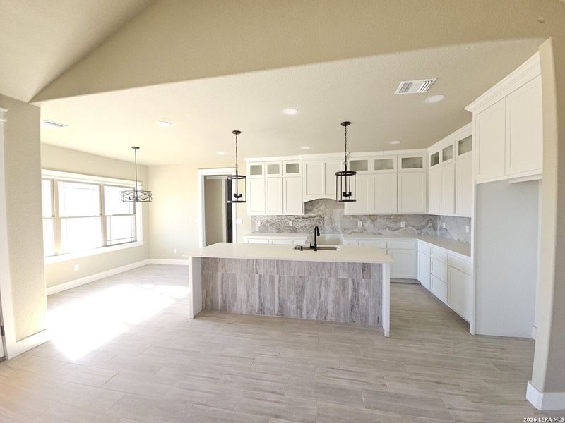 Furnished interior view inside a new home in , Bandera (Image 7).