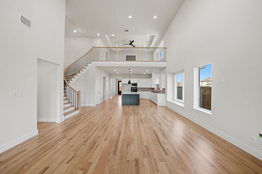 Spacious, unfurnished interior of a new home in Aster Park, McKinney (Image 27).