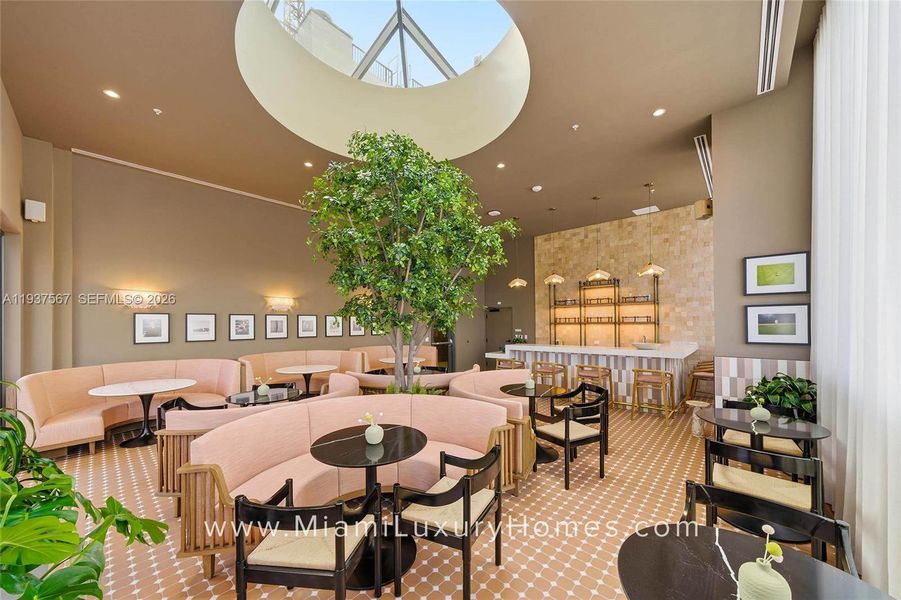 Community amenities in , Miami (Image 32).