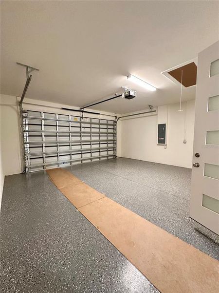 Spacious, unfurnished interior of a new home in , North Port (Image 24).